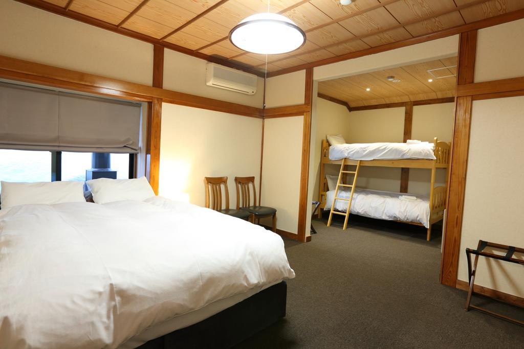 Snowlines Lodge Hakuba Room photo