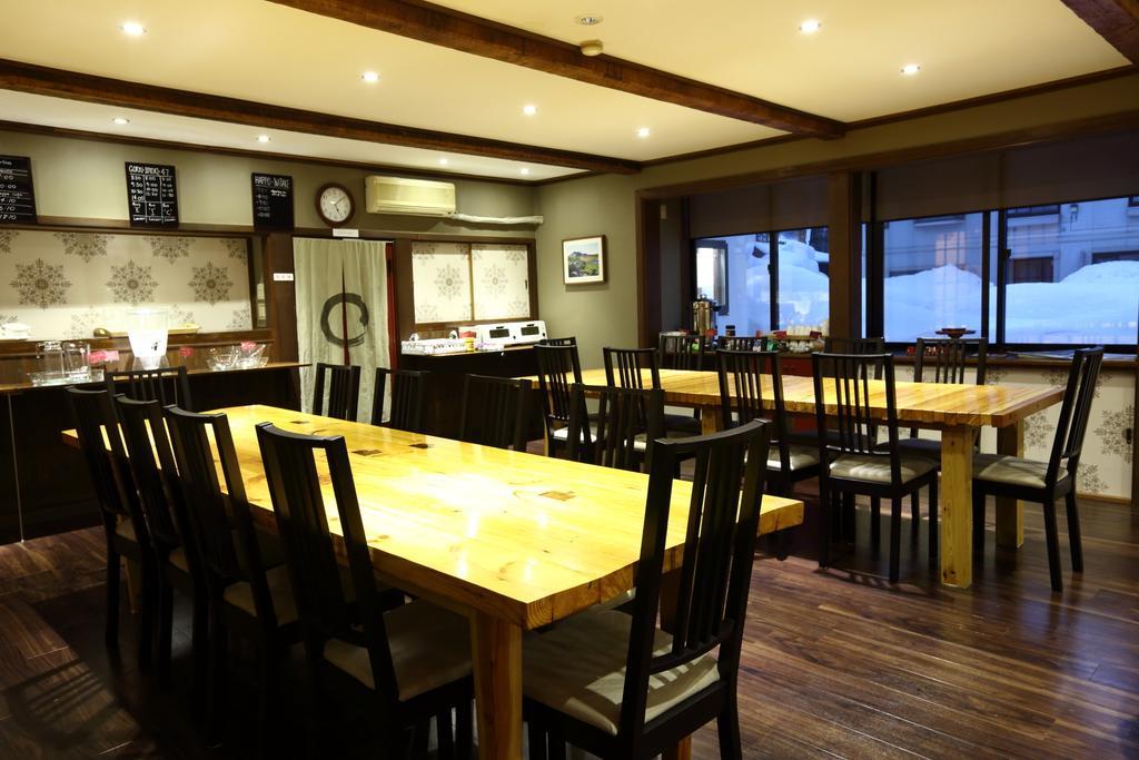 Snowlines Lodge Hakuba Exterior photo